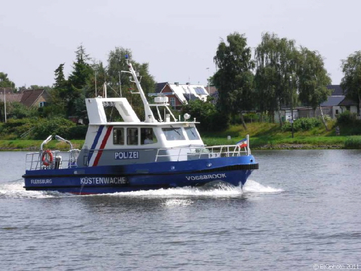 Küstenwach auf dem Nord-Ostsee Kanal / coastguard on their way on North - Baltic Sea  canal